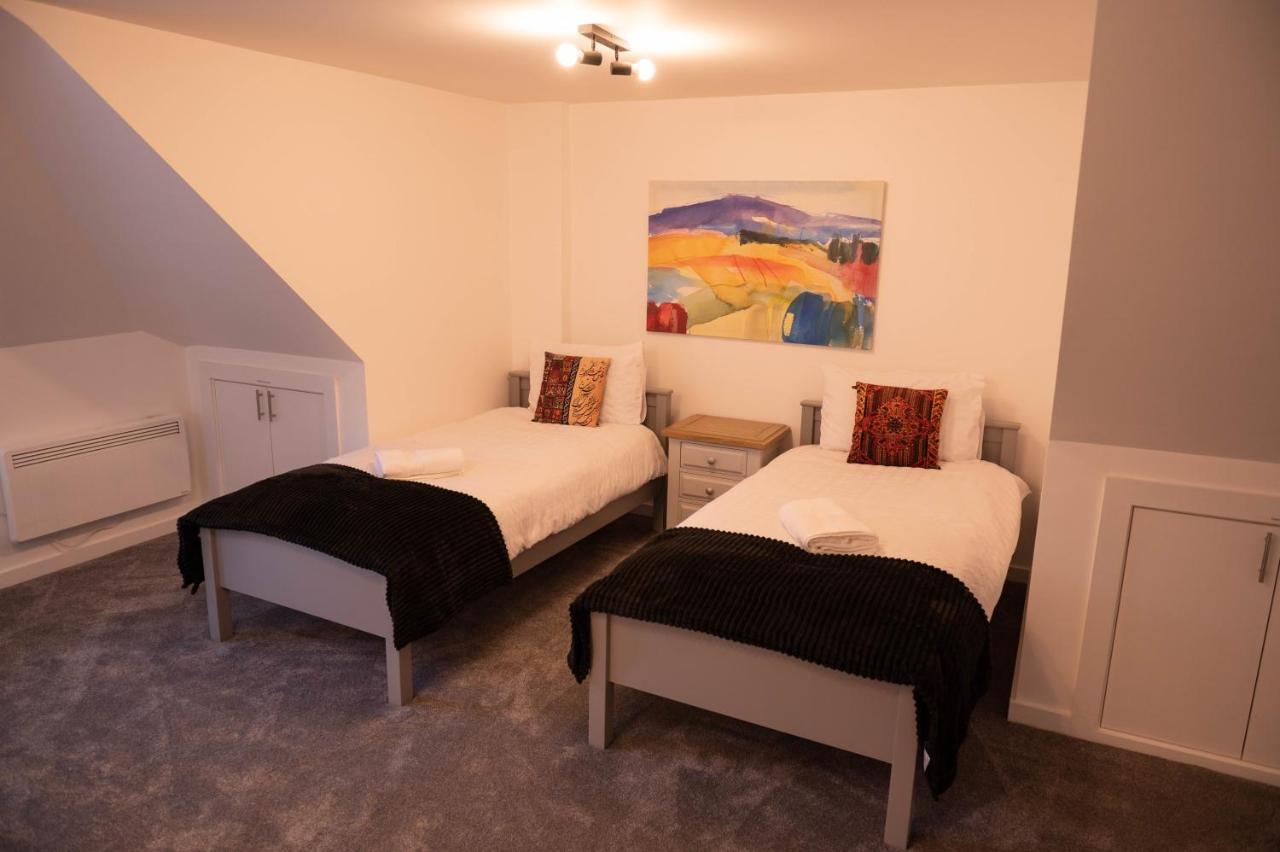 Walnut Flats-F4, 2-Bedroom With Ensuite - Parking, Netflix, Wifi - Close To Oxford, Bicester & Blenheim Palace Kidlington Luaran gambar
