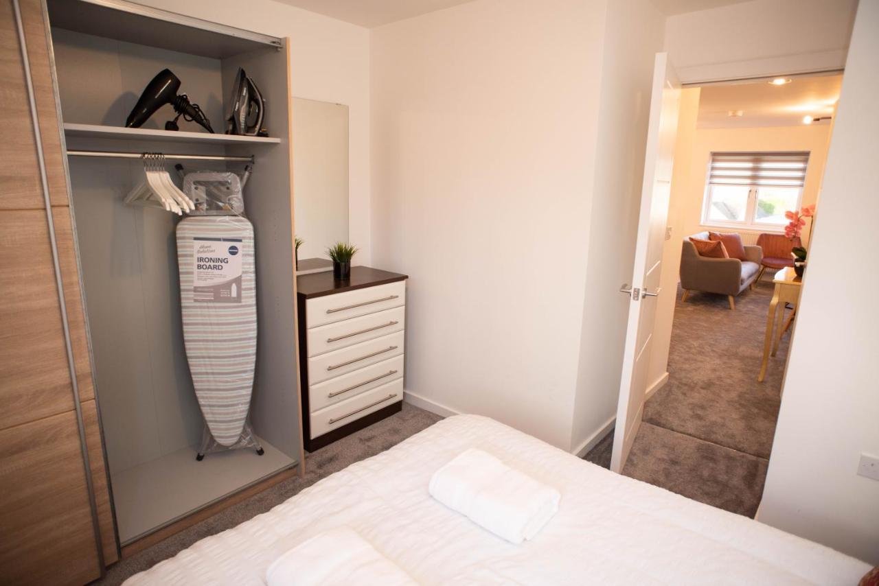 Walnut Flats-F4, 2-Bedroom With Ensuite - Parking, Netflix, Wifi - Close To Oxford, Bicester & Blenheim Palace Kidlington Luaran gambar